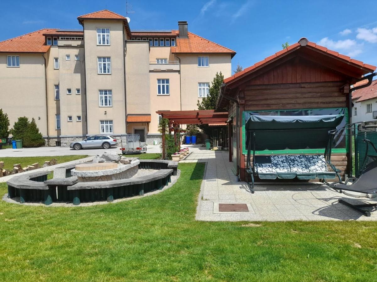 Apartments And Rooms Kod Eli Ravna Gora Exterior foto