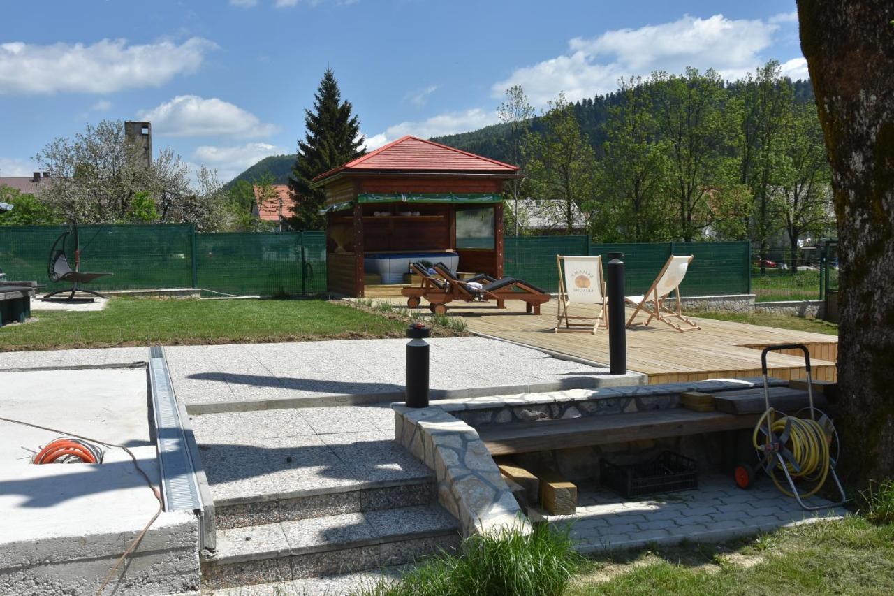 Apartments And Rooms Kod Eli Ravna Gora Exterior foto