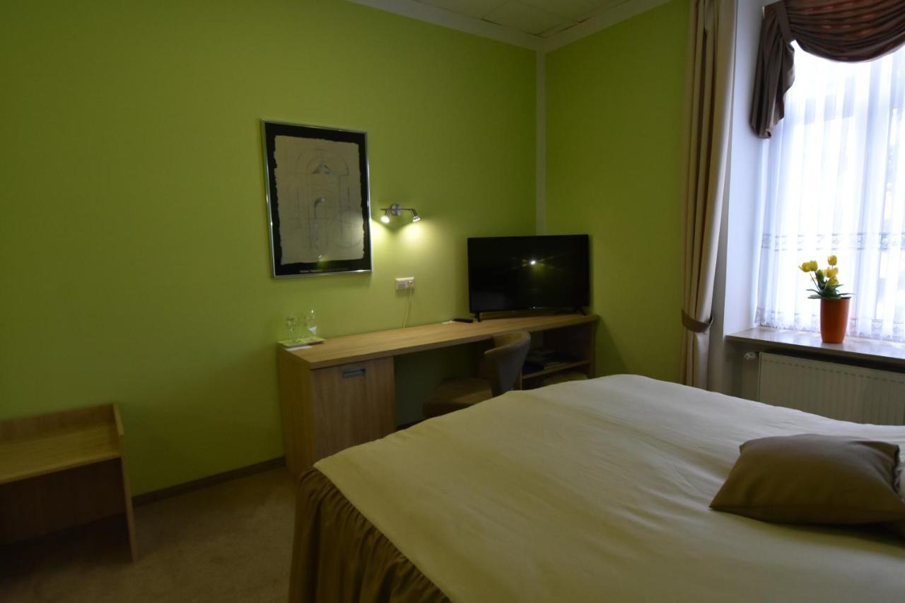 Apartments And Rooms Kod Eli Ravna Gora Exterior foto