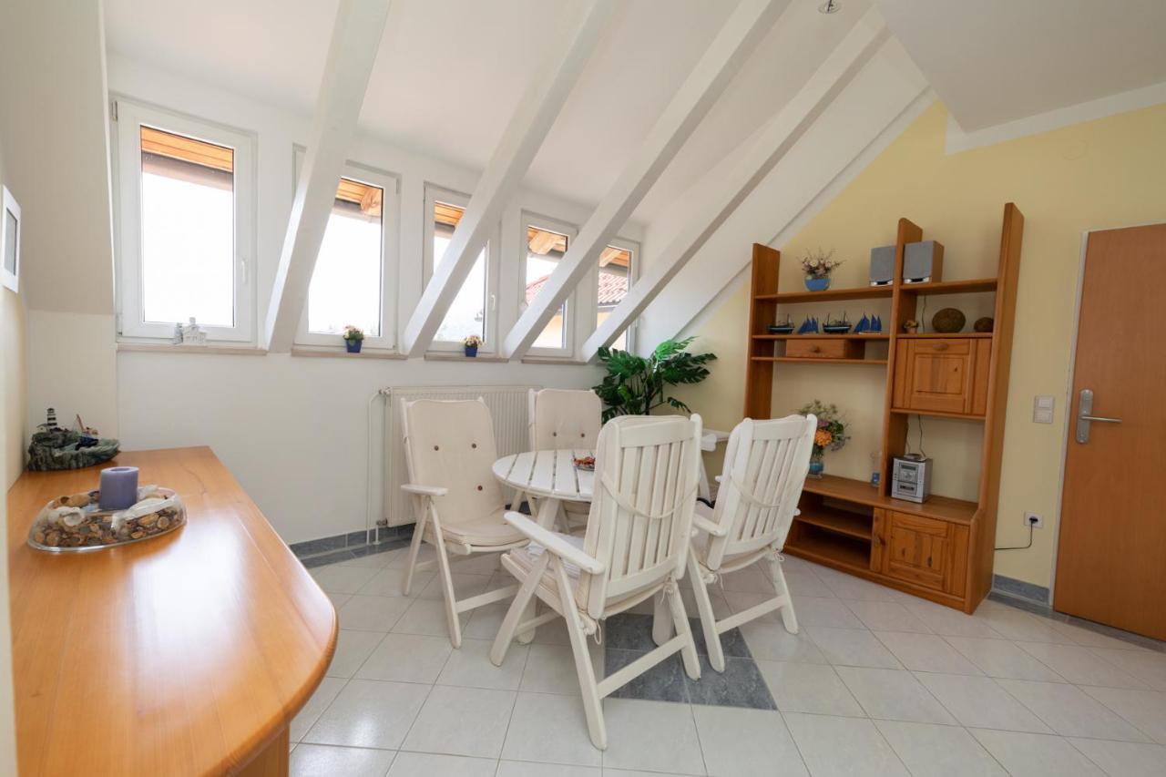 Apartments And Rooms Kod Eli Ravna Gora Exterior foto