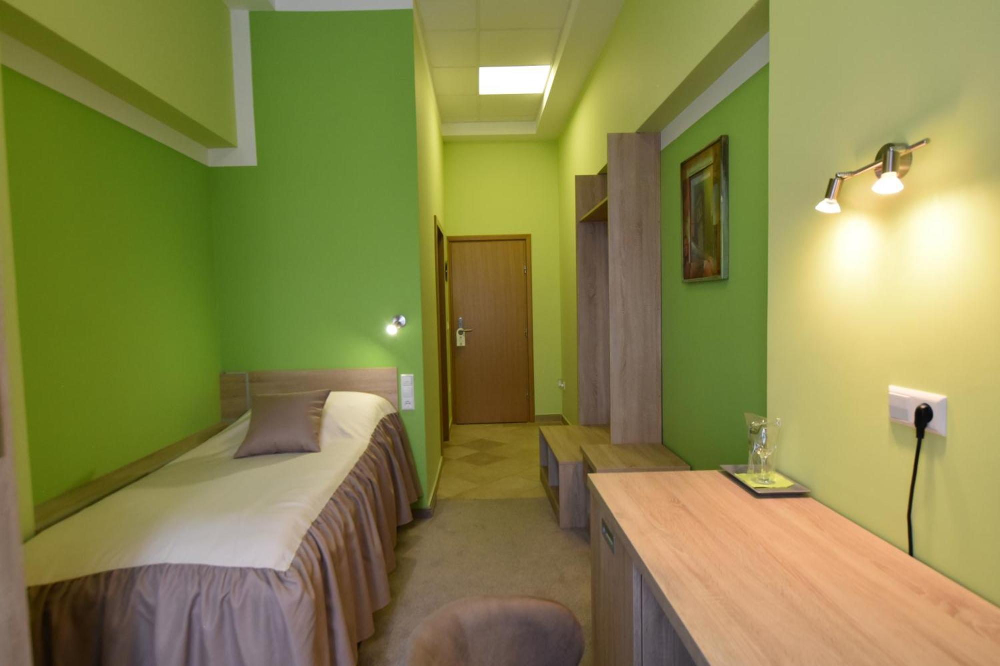 Apartments And Rooms Kod Eli Ravna Gora Exterior foto